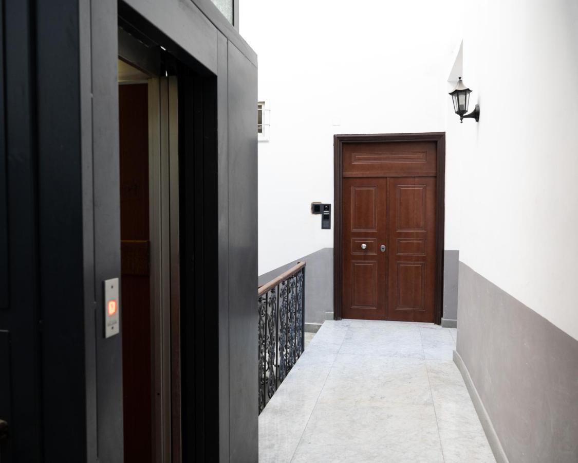 Bernini House Naples Hotel Exterior photo