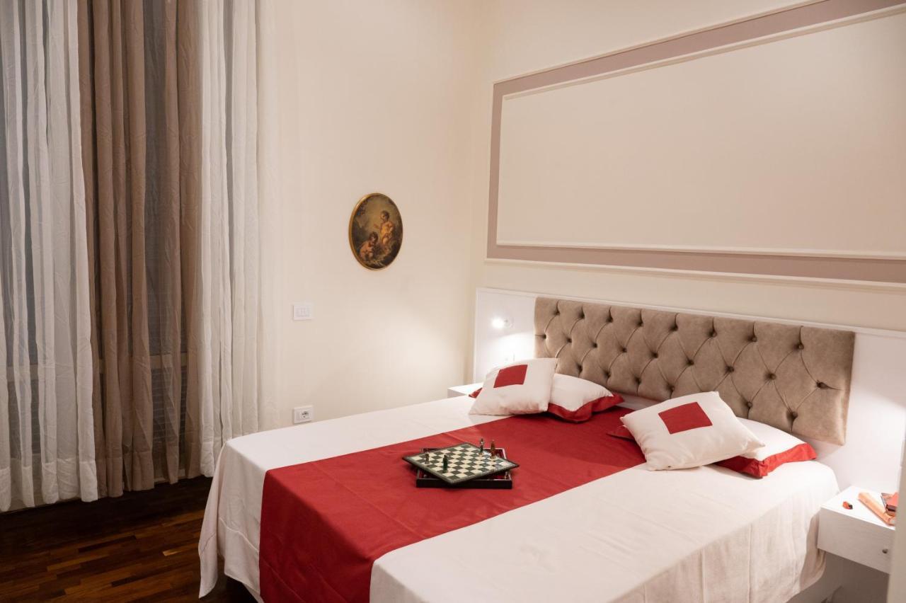Bernini House Naples Hotel Exterior photo